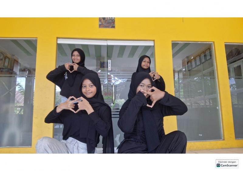 Poster Finalis